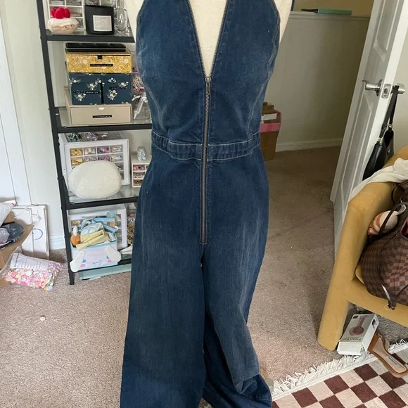 Alice + Olivia Jersey-trimmed Stretch-denim Halterneck Jumpsuit - Mid denim - Picture 13 of 13